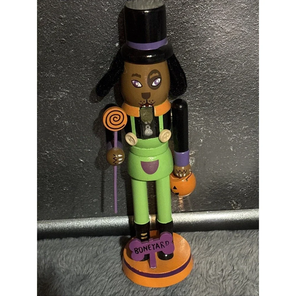 HALLOWEEN NUTCRACKER ~ 9.5